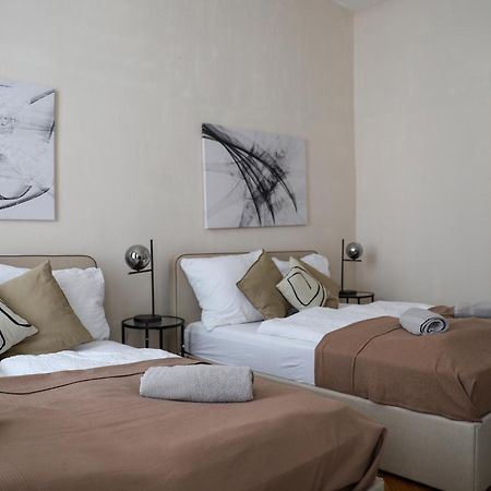 Spacious Apartment, 3 Min To U6 Metro Wien Eksteriør billede
