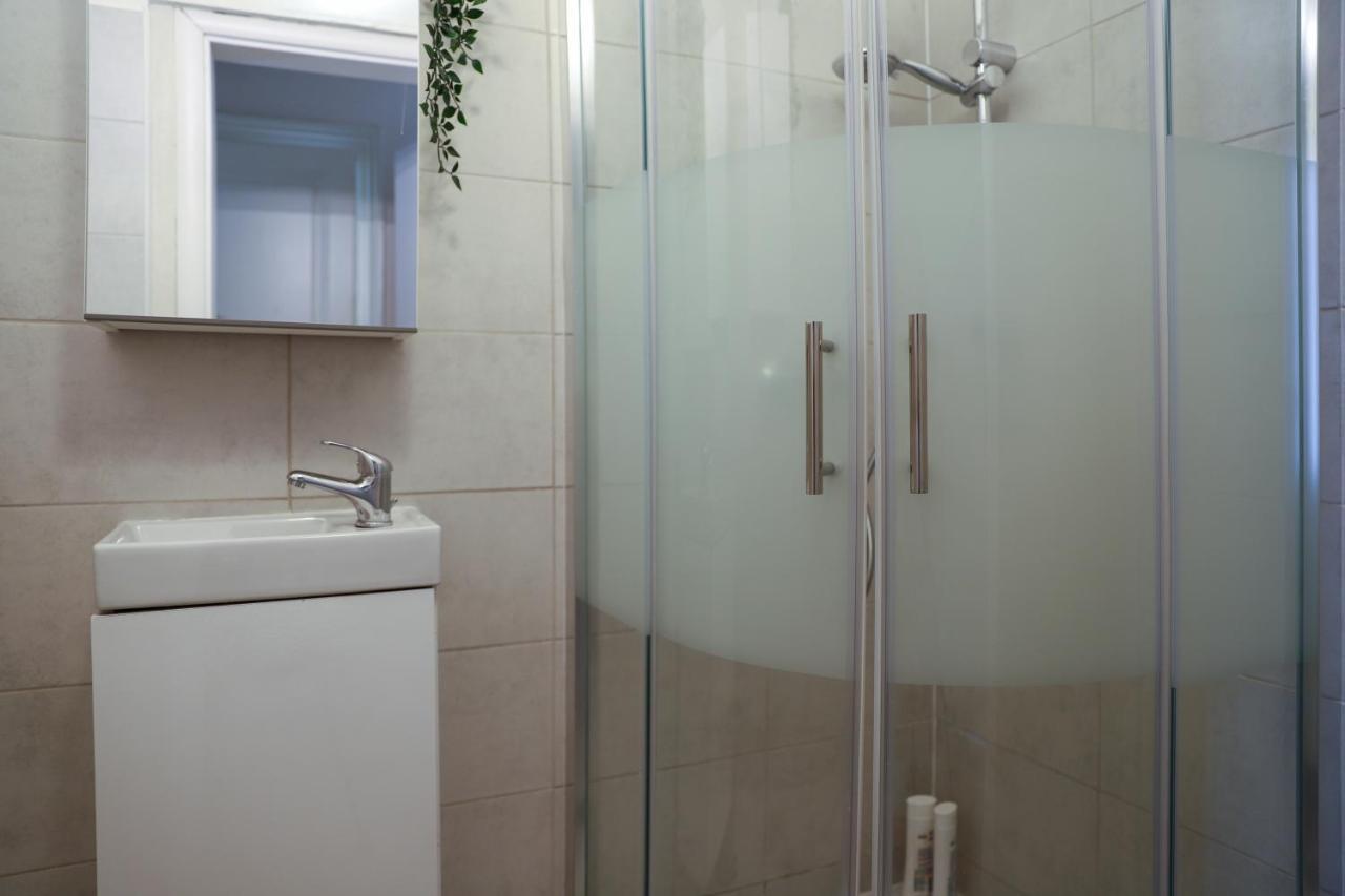 Spacious Apartment, 3 Min To U6 Metro Wien Eksteriør billede