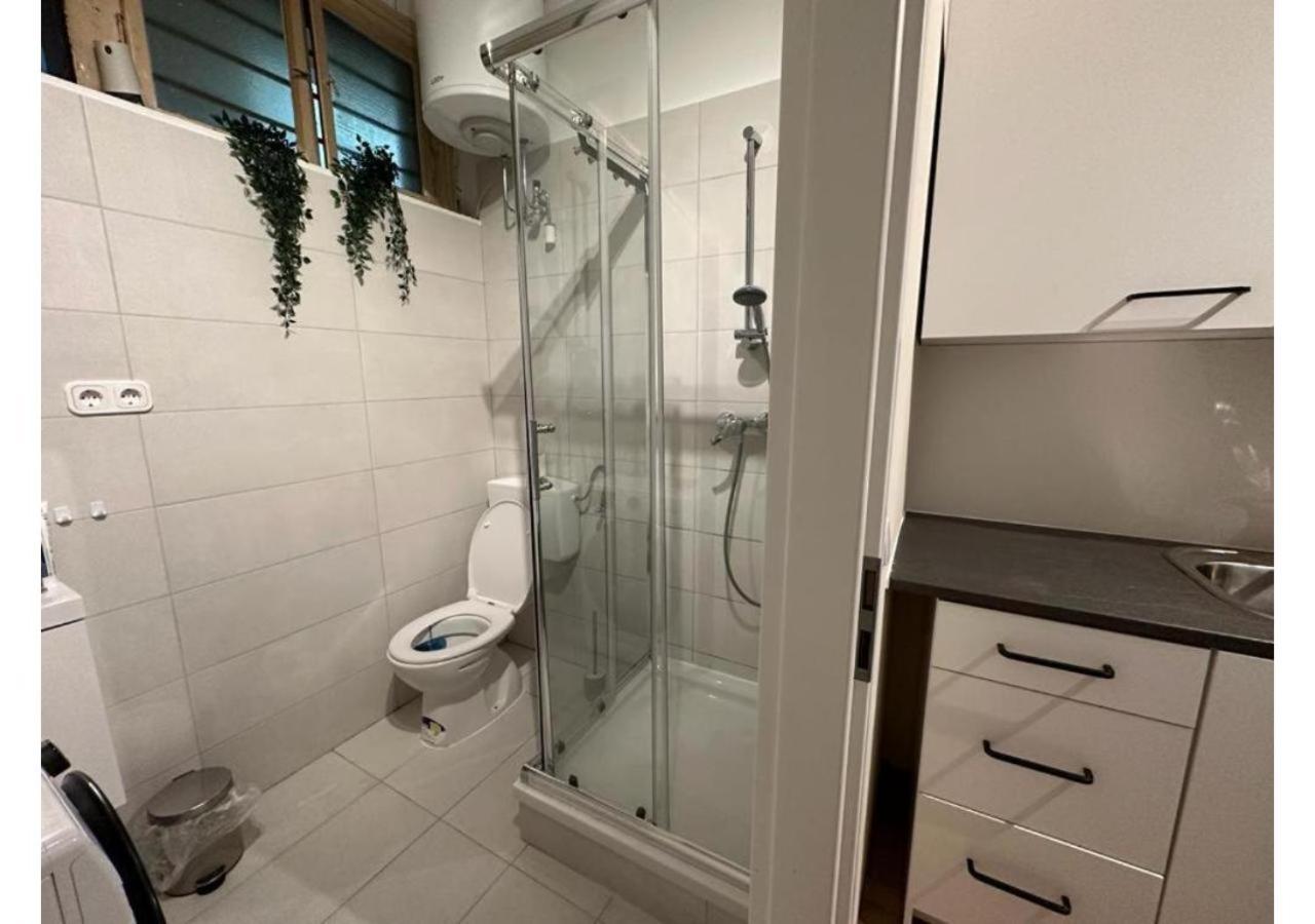 Spacious Apartment, 3 Min To U6 Metro Wien Eksteriør billede