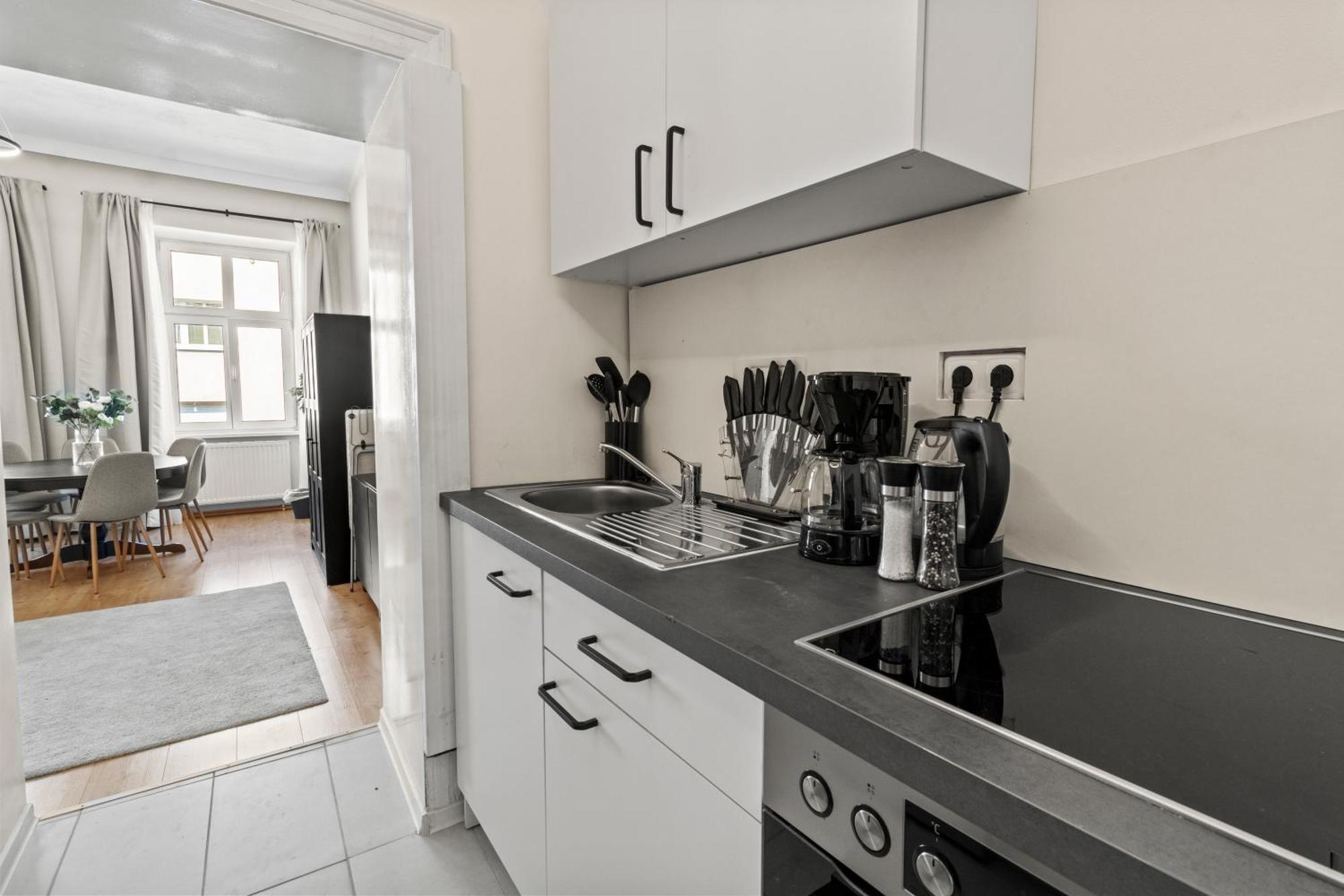 Spacious Apartment, 3 Min To U6 Metro Wien Eksteriør billede