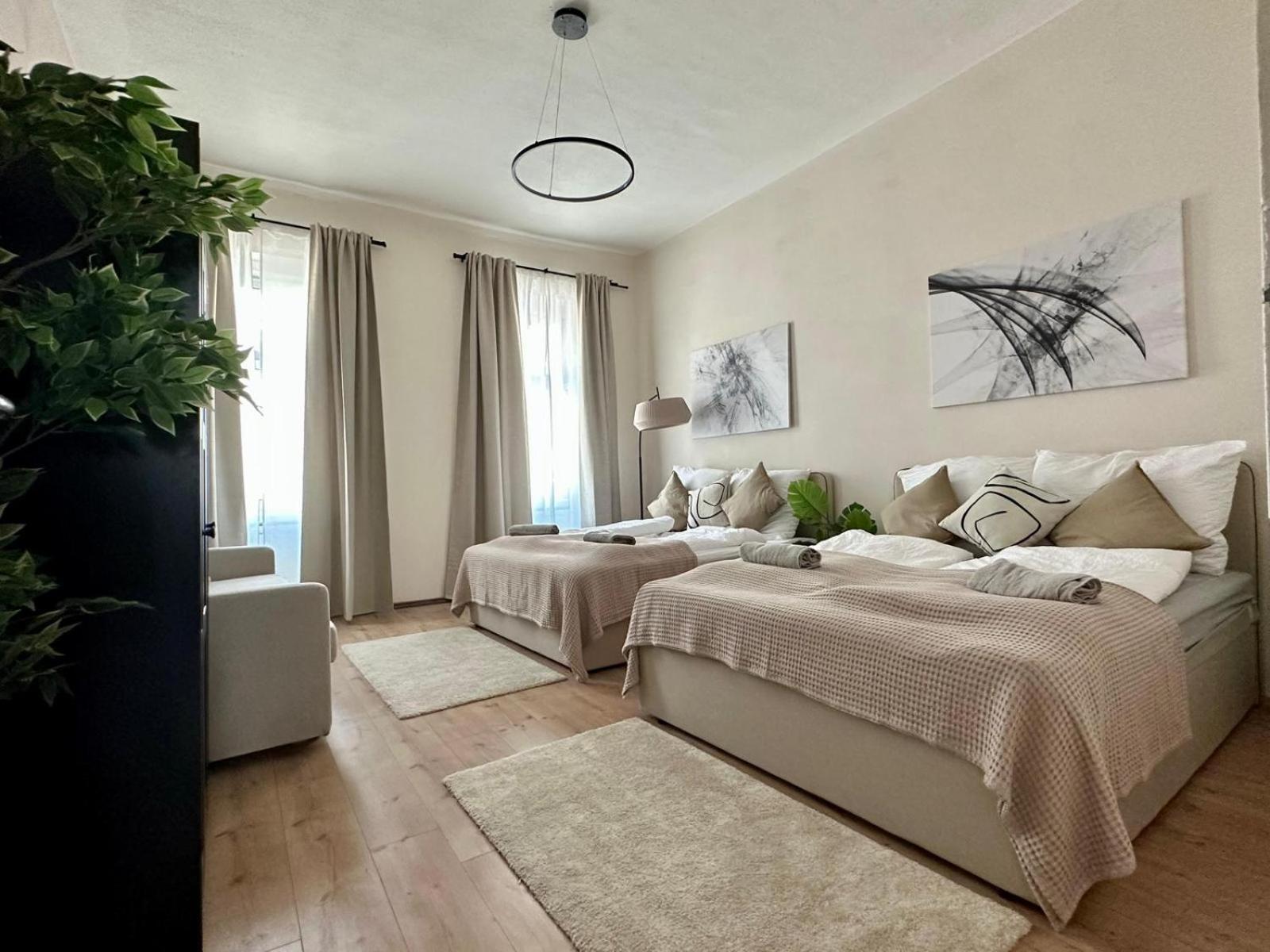 Spacious Apartment, 3 Min To U6 Metro Wien Eksteriør billede