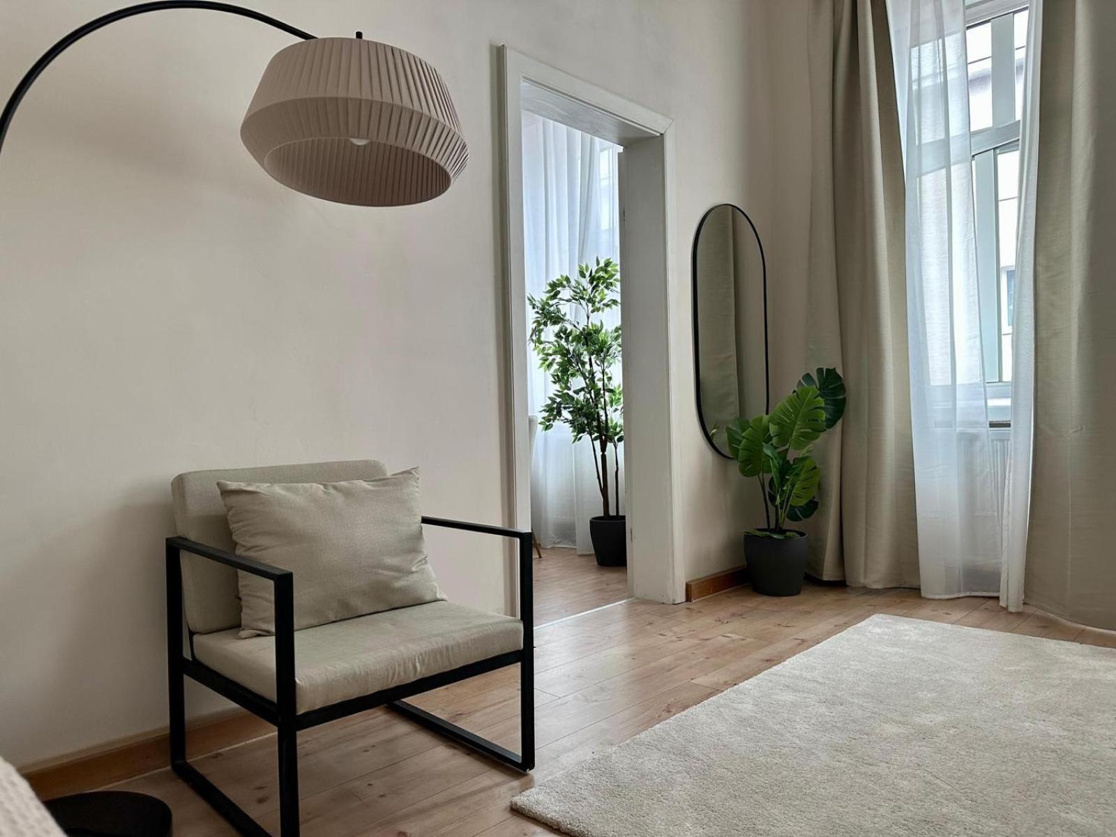 Spacious Apartment, 3 Min To U6 Metro Wien Eksteriør billede
