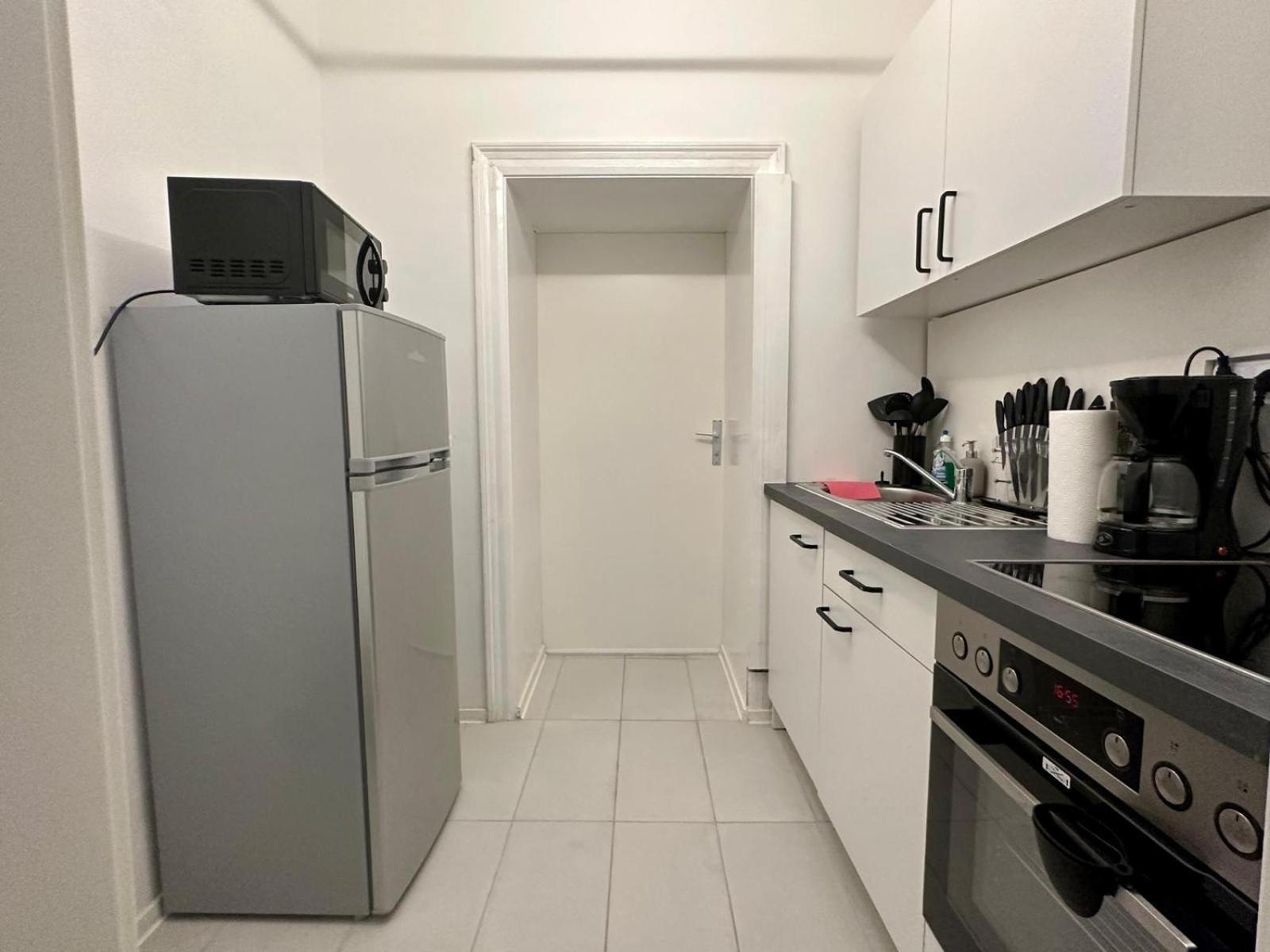 Spacious Apartment, 3 Min To U6 Metro Wien Eksteriør billede