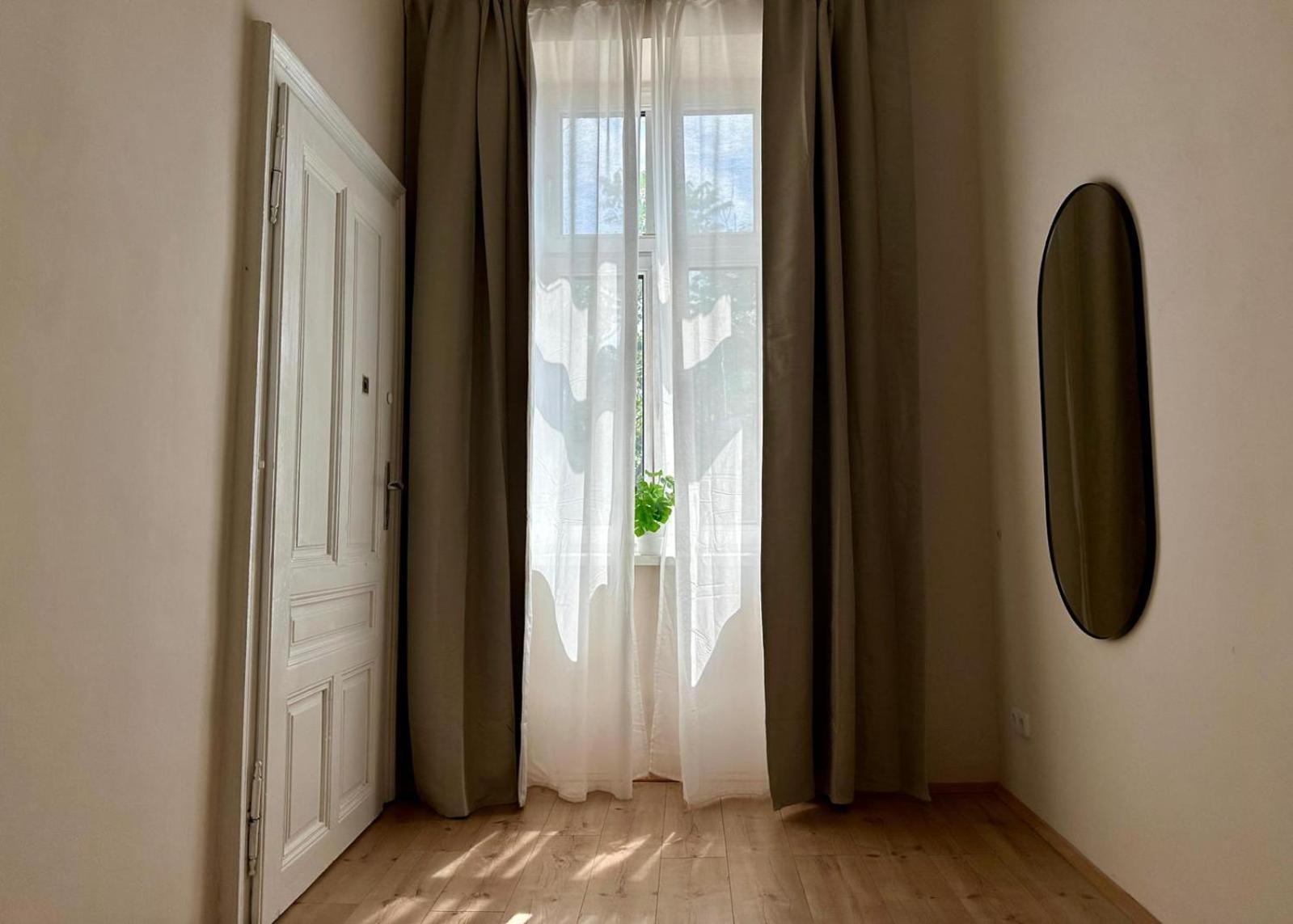 Spacious Apartment, 3 Min To U6 Metro Wien Eksteriør billede