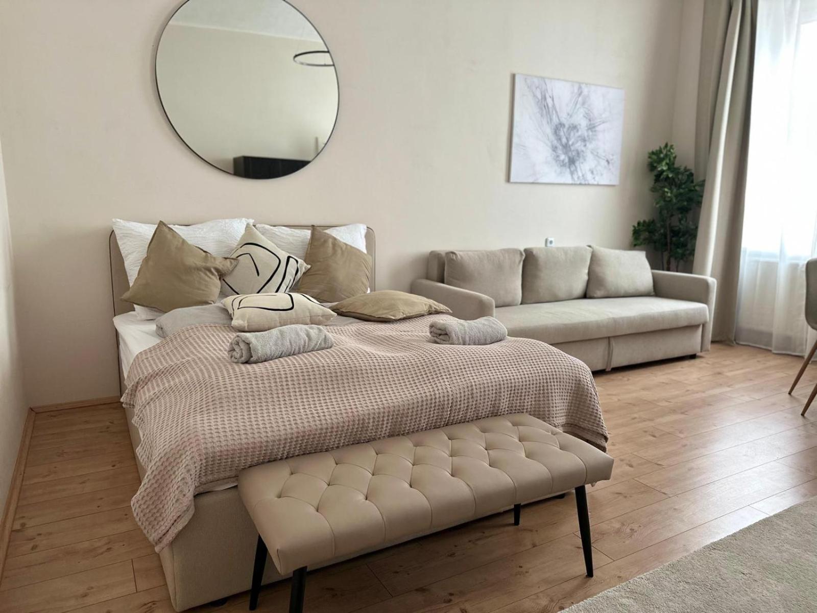 Spacious Apartment, 3 Min To U6 Metro Wien Eksteriør billede