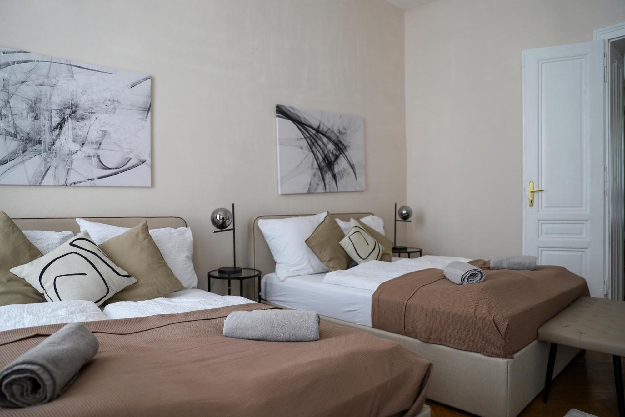 Spacious Apartment, 3 Min To U6 Metro Wien Eksteriør billede