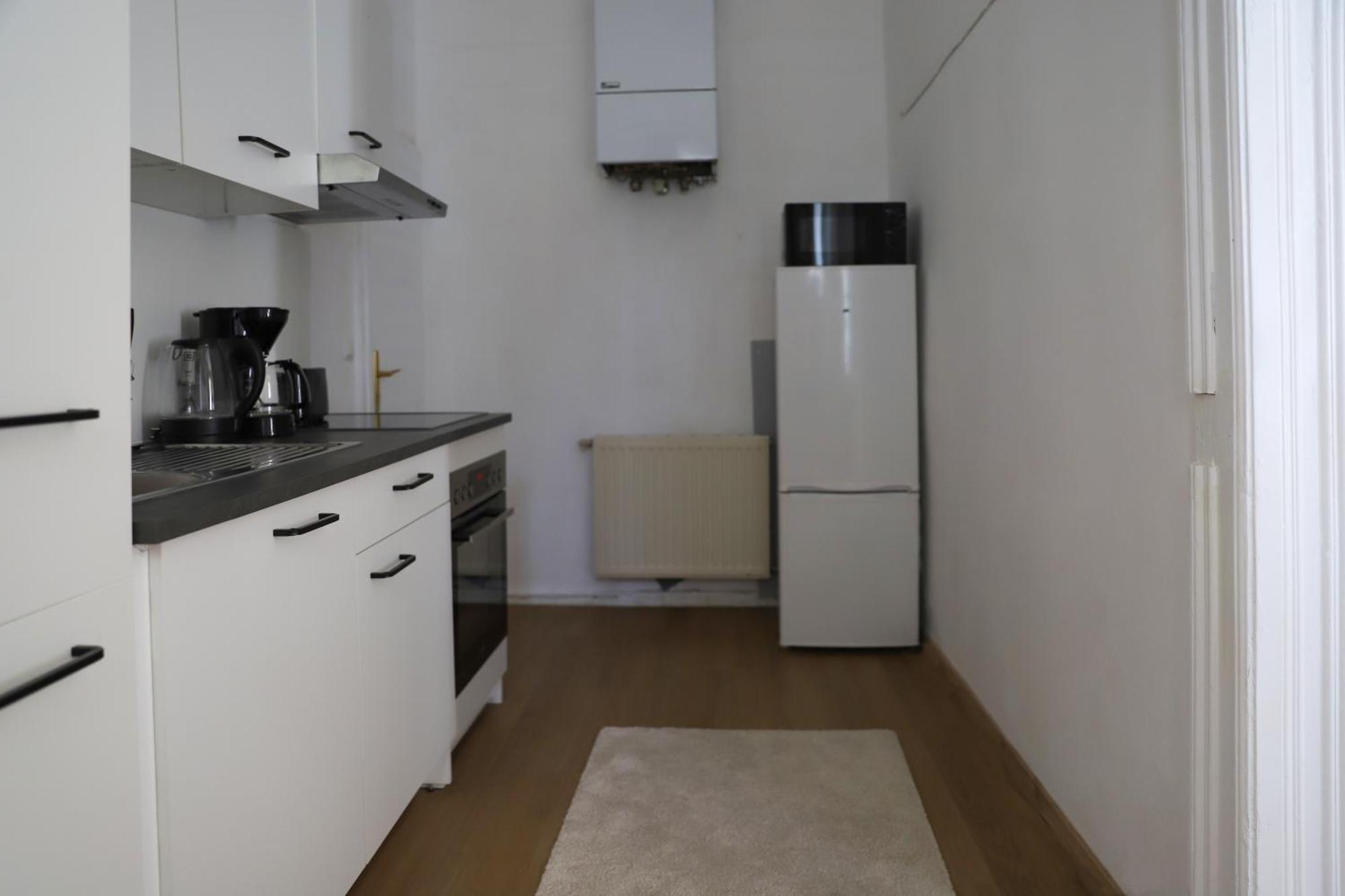Spacious Apartment, 3 Min To U6 Metro Wien Eksteriør billede