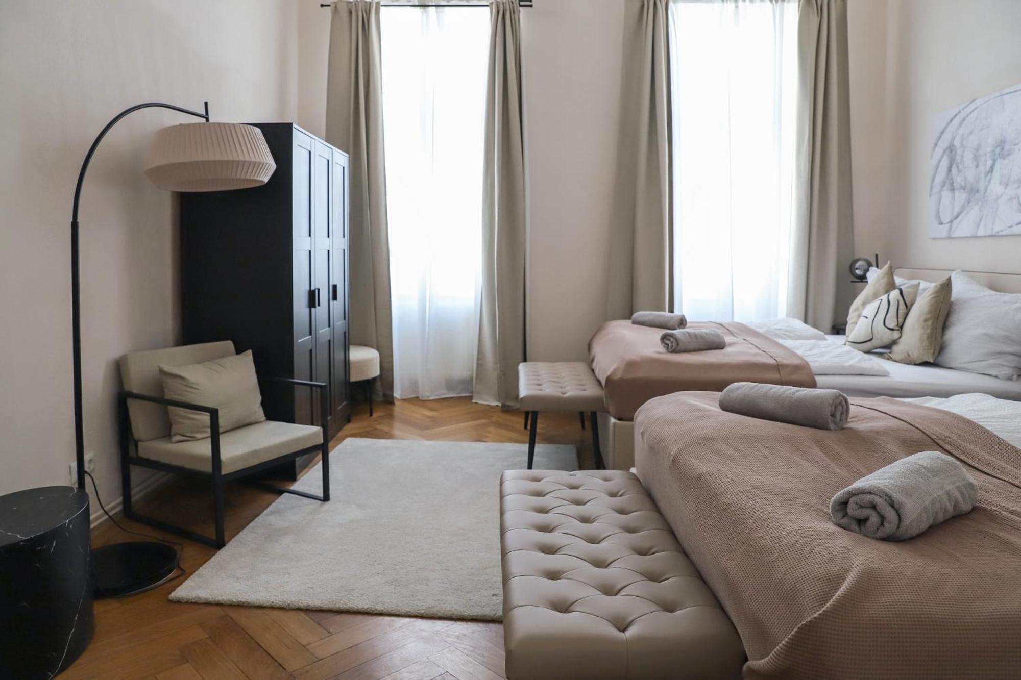 Spacious Apartment, 3 Min To U6 Metro Wien Eksteriør billede