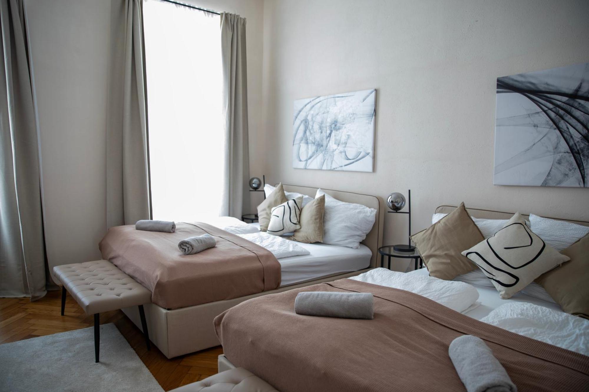 Spacious Apartment, 3 Min To U6 Metro Wien Eksteriør billede